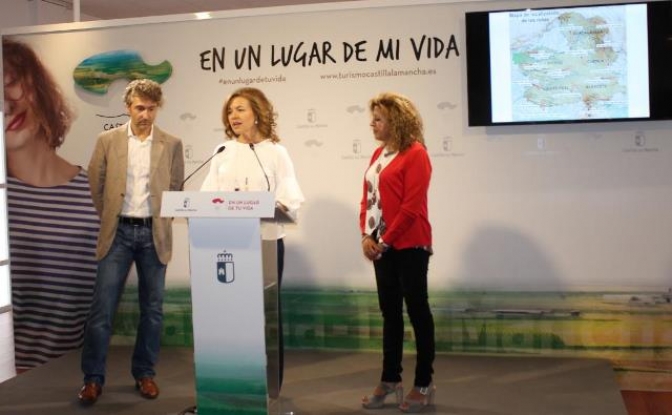 La Junta presenta en la Feria de Albacete las nuevas rutas senderistas para mayores, que aumentan un 45%