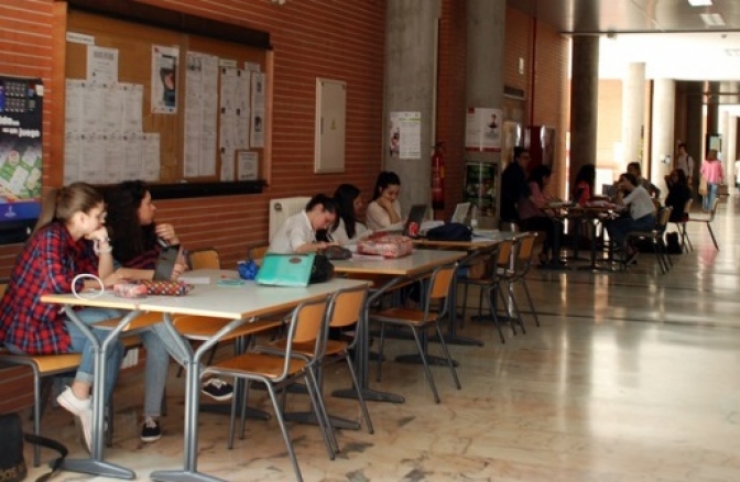 La UCLM y la Fundación Simetrías organizan en Talavera un taller sobre niños y jóvenes sin hogar en España
