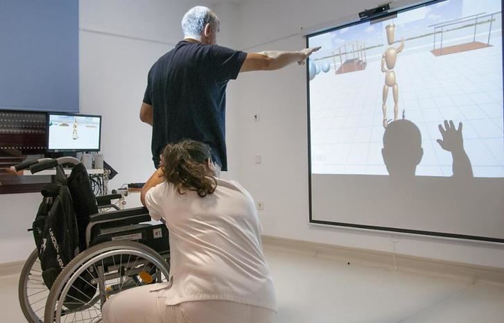 La Unidad de Daño Cerebral del Instituto de Enfermedades Neurológicas de Castilla-La Mancha incorpora realidad virtual para la rehabilitación