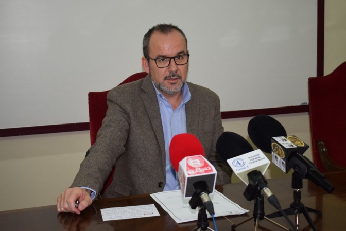 El alcalde de Villarrobledo declara que la alcoholera Viuda Joaquín Ortega renunció a tres subvenciones para no trasladarse de sitio