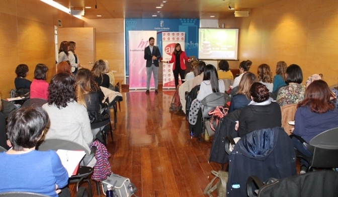 El Instituto de la Mujer de Castilla-La Mancha colaborará con asociaciones como AJE que apuestan por construir “una sociedad más igualitaria”