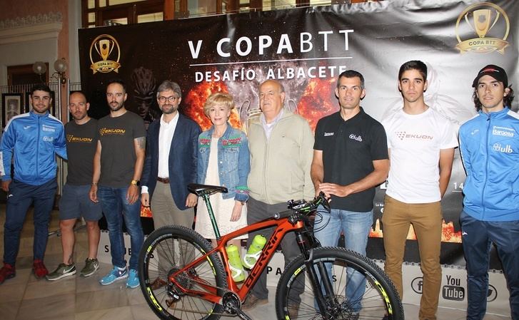 Casis 500 ciclistas participan en la V Copa BTT Desafío Albacete