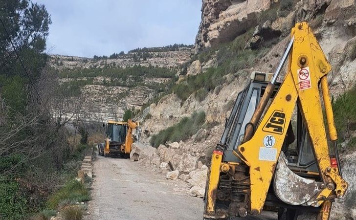 La Diputación de Albacete despeja la AB-206 entre Jorquera y Cubas tras los desprendimientos producidos por las lluvias