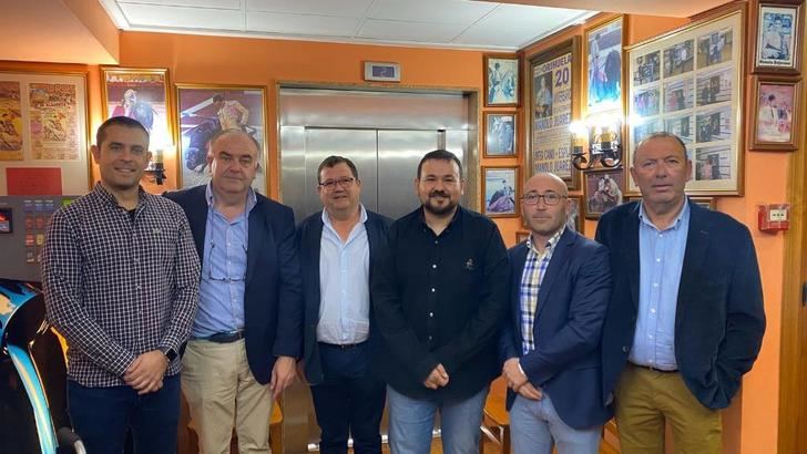 La Junta reconoce la apuesta de ‘Destilerías Manchegas’ de La Roda por el avance en diversas direcciones