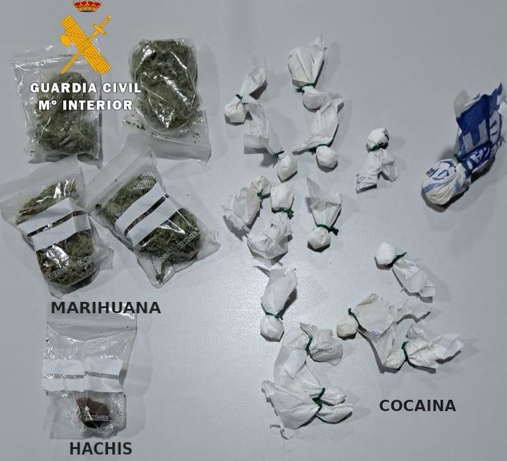 Detenido en Balazote (Albacete) con cocaína, marihuana y varias dosis de hachís