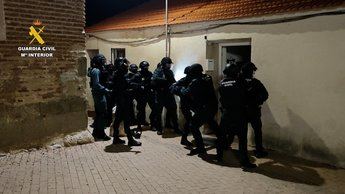 La Guardia Civil detiene a cuatro miembros del grupo violento AB7 en Toledo, incluidos tres menores