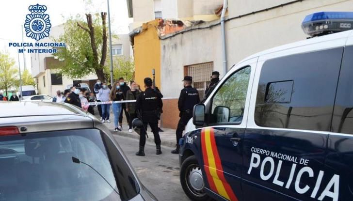 Detenidos en Albacete a dos hombres que robaron en una vivienda para saldar una deuda pendiente con los moradores