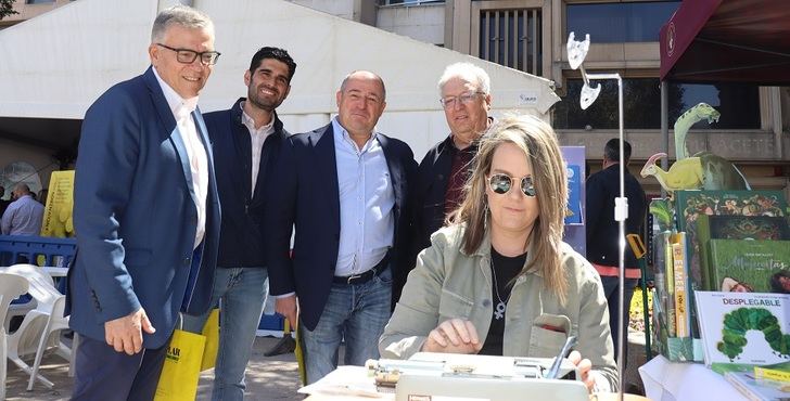 Albacete celebró en el Altozano el Día Internacional del Libro