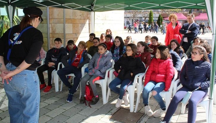 Albacete celebra con los niños y jóvenes de la ciudad el Día del Libro