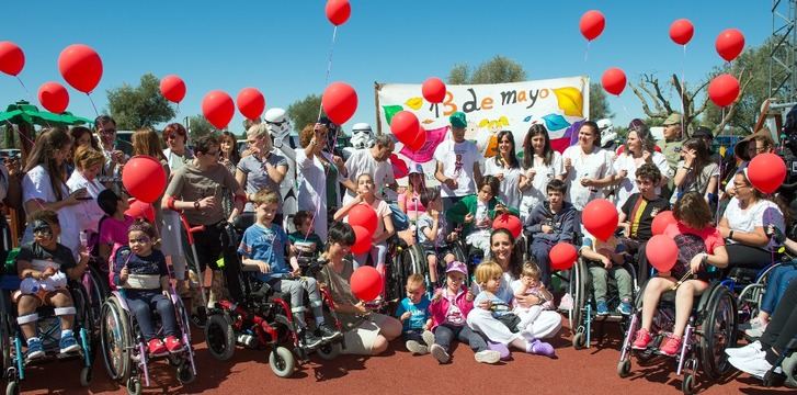Los hospitales de Castilla-La Mancha celebran el Día del Niño Hospitalizado lanzando besos y abrazos