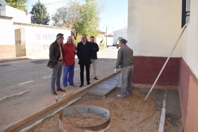 El Ayuntamiento de Villarrobledo invierte más de 35.000 euros para la mejora del barrio 'Nuestra Señora de la Caridad'