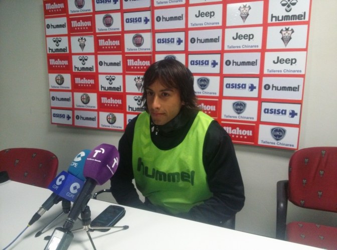 Mario Ortiz y Portu, pareja de centrocampista del Albacete que cortó su racha de derrotas