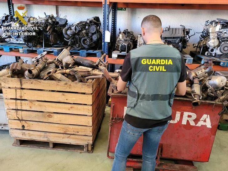 La Guardia Civil desarticula un grupo especializado en el robo de catalizadores que operaba en distintas zonas de España