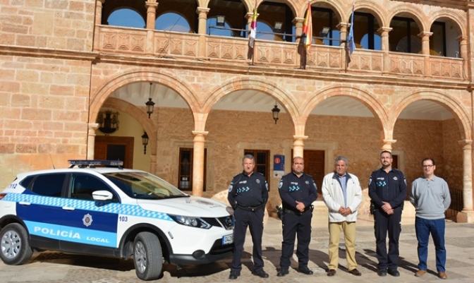 La Policía Local de El Bonillo estrena un nuevo vehículo para patrullar la ciudad