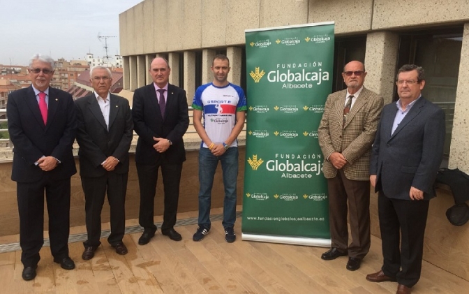 Reconocimiento de la Fundación Globalcaja Albacete al ironman David Corredor