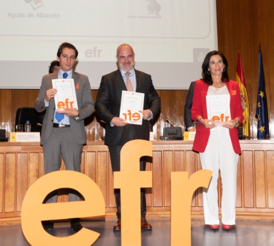 Aguas de Albacete recibe el certificado efr en materia de conciliación