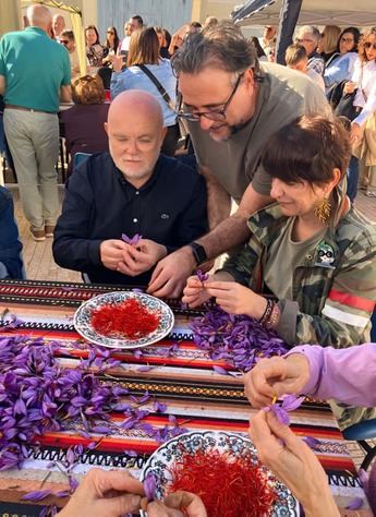 Junta de C-LM y Ayuntamiento y Diputación de Albacete muestran su apoyo al azafrán
