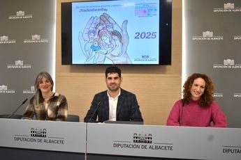 La Asociación Dame Teta celebra su XX aniversario con la presentación del Calendario 2025 en Albacete