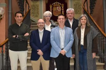 Cabañero se reúne con la nueva directiva de APETREVA para fortalecer el sector de talleres en Albacete