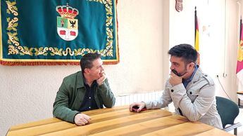 Santi Cabañero visita Casas de Juan Núñez para evaluar mejoras en infraestructura con una inversión de 54.000 euros