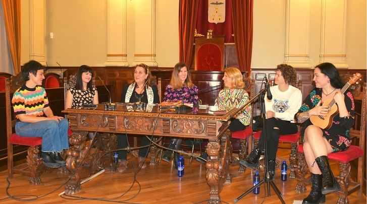 La mesa redonda ‘Ellas suenan’, celebrada en Albacete, constató la desigual presencia de la mujer en la escena musical
