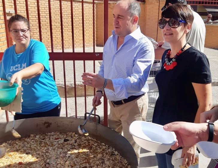 Chocolatada y gazpachada en el Barrio El Pilar de Albacete para continuar sus fiestas