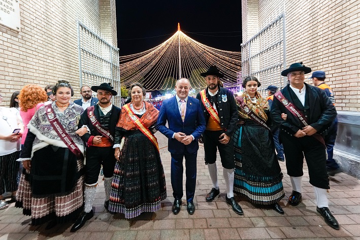 El alcalde de Albacete cerró la Puerta de Hierros y clausuró oficialmente la ‘Feria del Reencuentro’