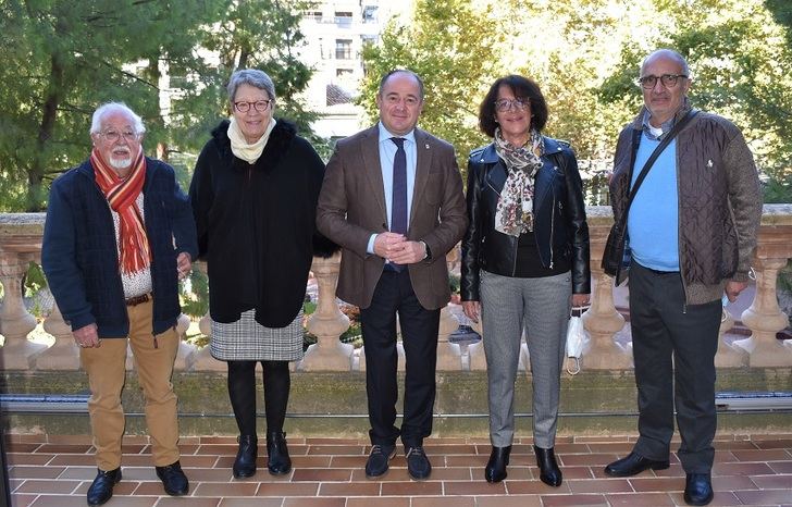 Primeros pasos para invitar a las ciudades cuchilleras al Encuentro Mundial que será en Albacete