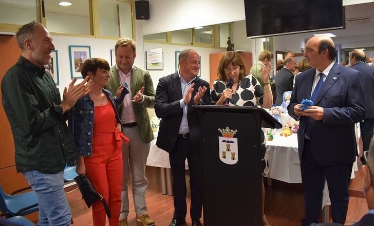 El alcalde de Albacete destaca la labor que desempeña la asociación vecinal de La Pajarita