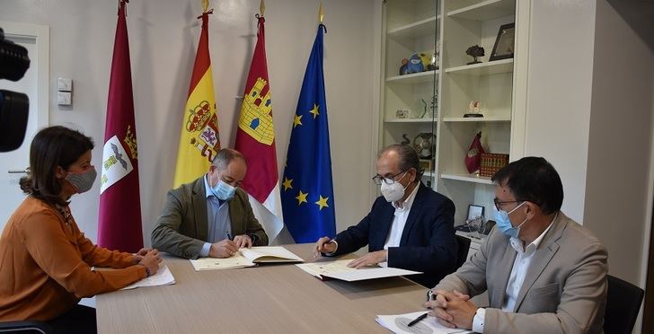 El Ayuntamiento de Albacete firma un convenio con Aguas Nuevas para asesorar en materia de emprendimiento