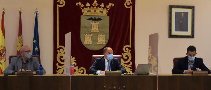 El alcalde de Albacete muestra su apoyo y solidaridad al pueblo ucraniano y condena el despliegue militar ruso