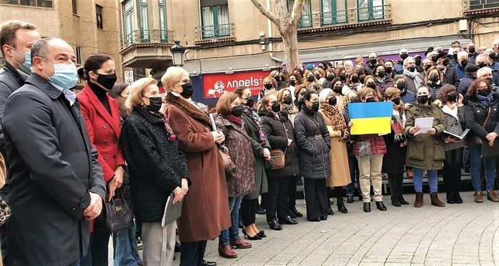 El alcalde de Albacete se suma al canto simultáneo por la paz en Ucrania impulsado por ‘Coros por la Paz’
