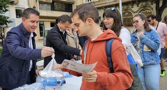 Cientos de personas participan en la 17ª Marcha por la Igualdad en Albacete bajo el lema ‘Aporta y no apartes’