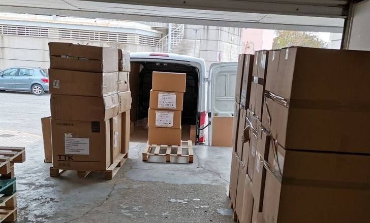 Los hospitales y centros de salud de la provincia de Albacete reciben 67.400 artículos de protección y 1.900 test