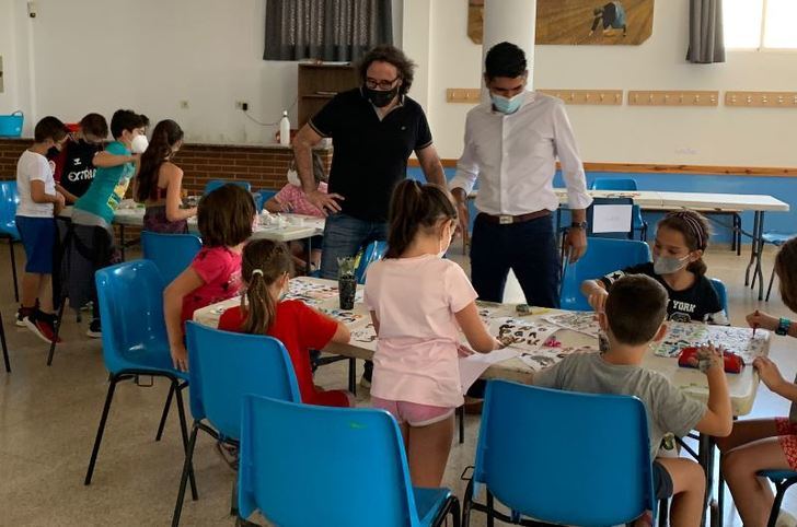El Ayuntamiento de Albacete publica las solicitudes de las ayudas a la conciliación para familias con menores