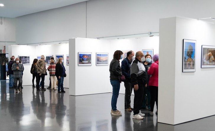 La Casa de la Cultura ‘José Saramago’ ofrece imágenes de 45 lugares emblemáticos en la exposición ‘El paisaje de las calles de Albacete’