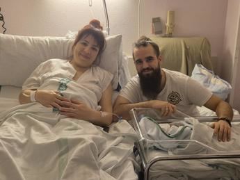 Erik y María: los primeros recién nacidos de 2026 en Castilla-La Mancha, simbolizando alegría para sus familias