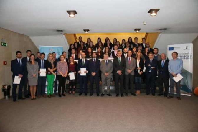 El Gobierno de Castilla-La Mancha anima a los jóvenes a participar en programas que completen su formación