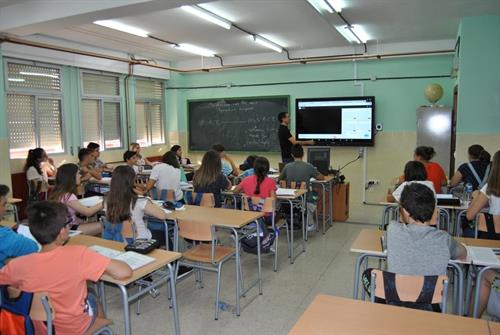 La vuelta a las aulas en Castilla-La Mancha comenzó sin apenas incidencias en los centros educativos