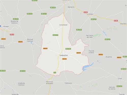 Muere un hombre y una mujer resulta herida tras la colisión de un turismo contra un tractor en Valdepeñas