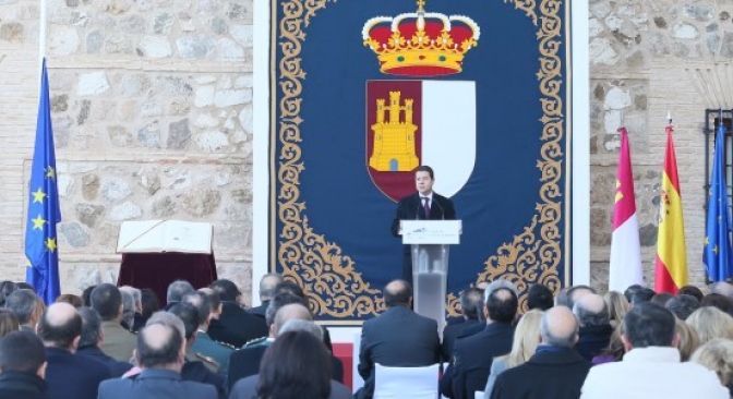García-Page dice que se celebra “la mejor Constitución que ha tenido España”