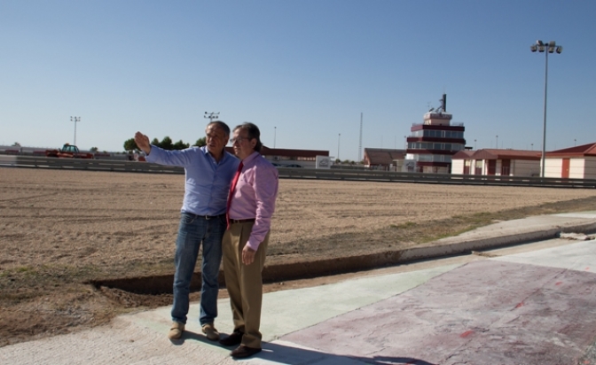 El presidente de la RFME visita el Circuito de Albacete para ver sus obras de reforma
