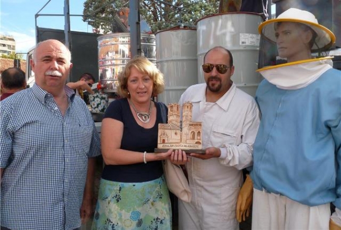 Las Denominaciones de Origen Vinos La Manchuela y Vinos Jumilla y la Asociación de Apicultores participan en las catas comentadas de Diputación