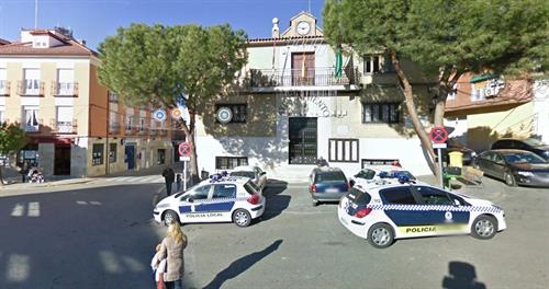 Heridos dos jóvenes por arma blanca en un pelea frente a las dependencias de la Policía en Seseña (Toledo)