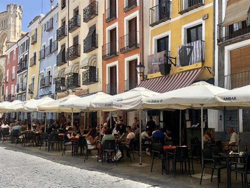La facturación de los servicios cae en Castilla-La Mancha casi un 5 por ciento durante el mes de julio