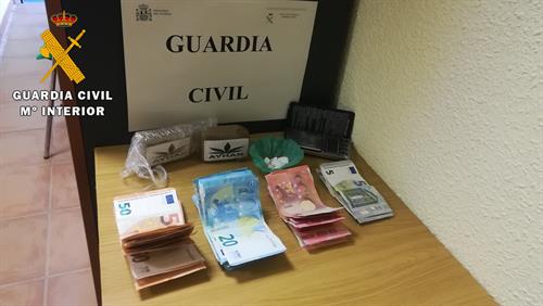 Detenido un hombre en Camuñas (Toledo) por transportar en su coche hachís y cocaína