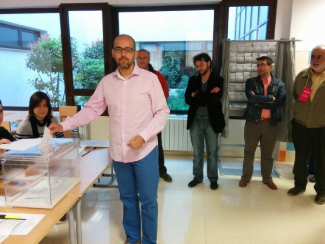 El delegado local de UPyD Albacete ejerció su derecho al voto muy pronto