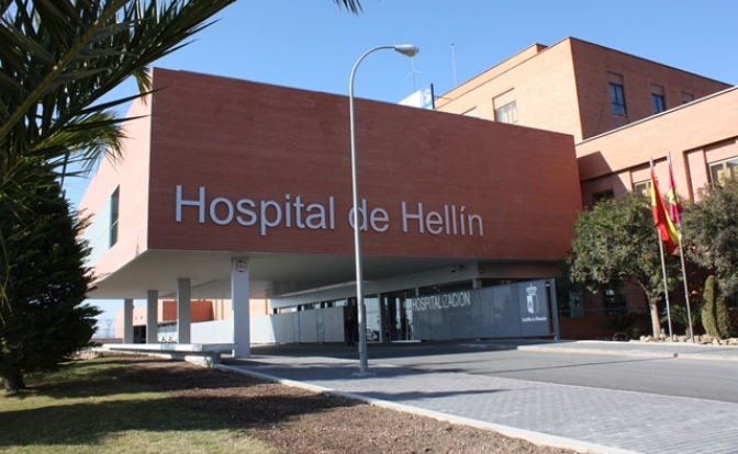 Un hombre muere y una mujer resulta herida en un accidente de tráfico en Elche de la Sierra (Albacete)