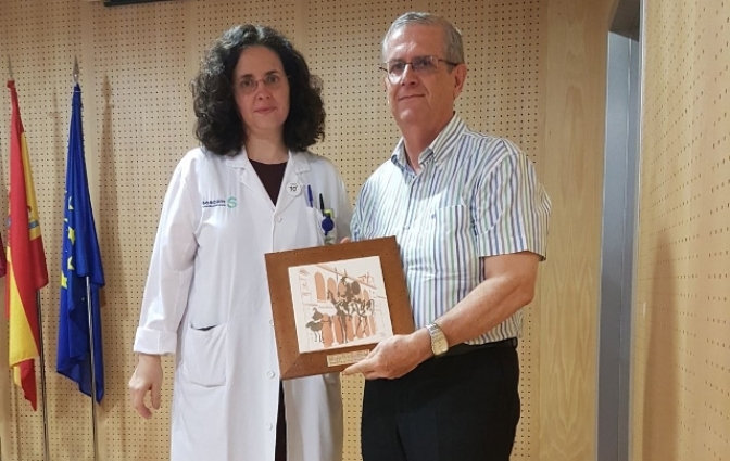 El Hospital de Villarrobledo rinde homenaje a un médico de Las Pedroñeras por jubilación