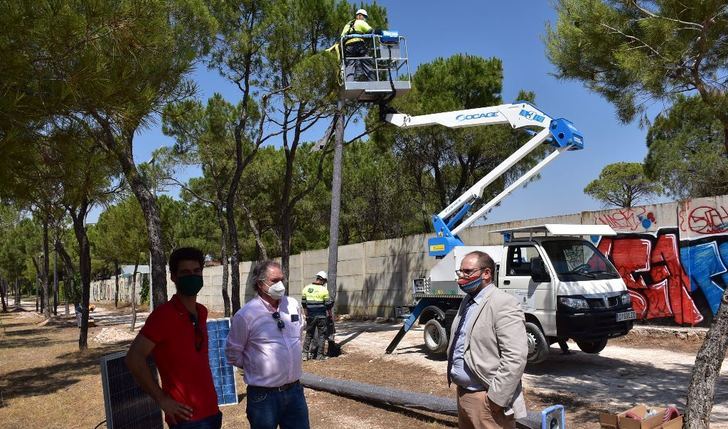 409 farolas iluminarán ahora los 4 kilómetros del parque periurbano La Pulgosa, de Albacete